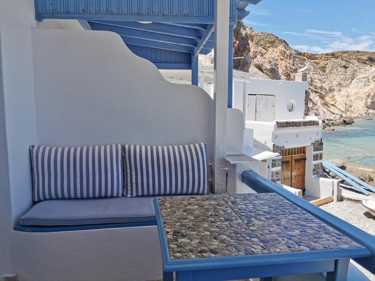 Blue Mare Apartments On The Beach Firopotamos Exteriör bild