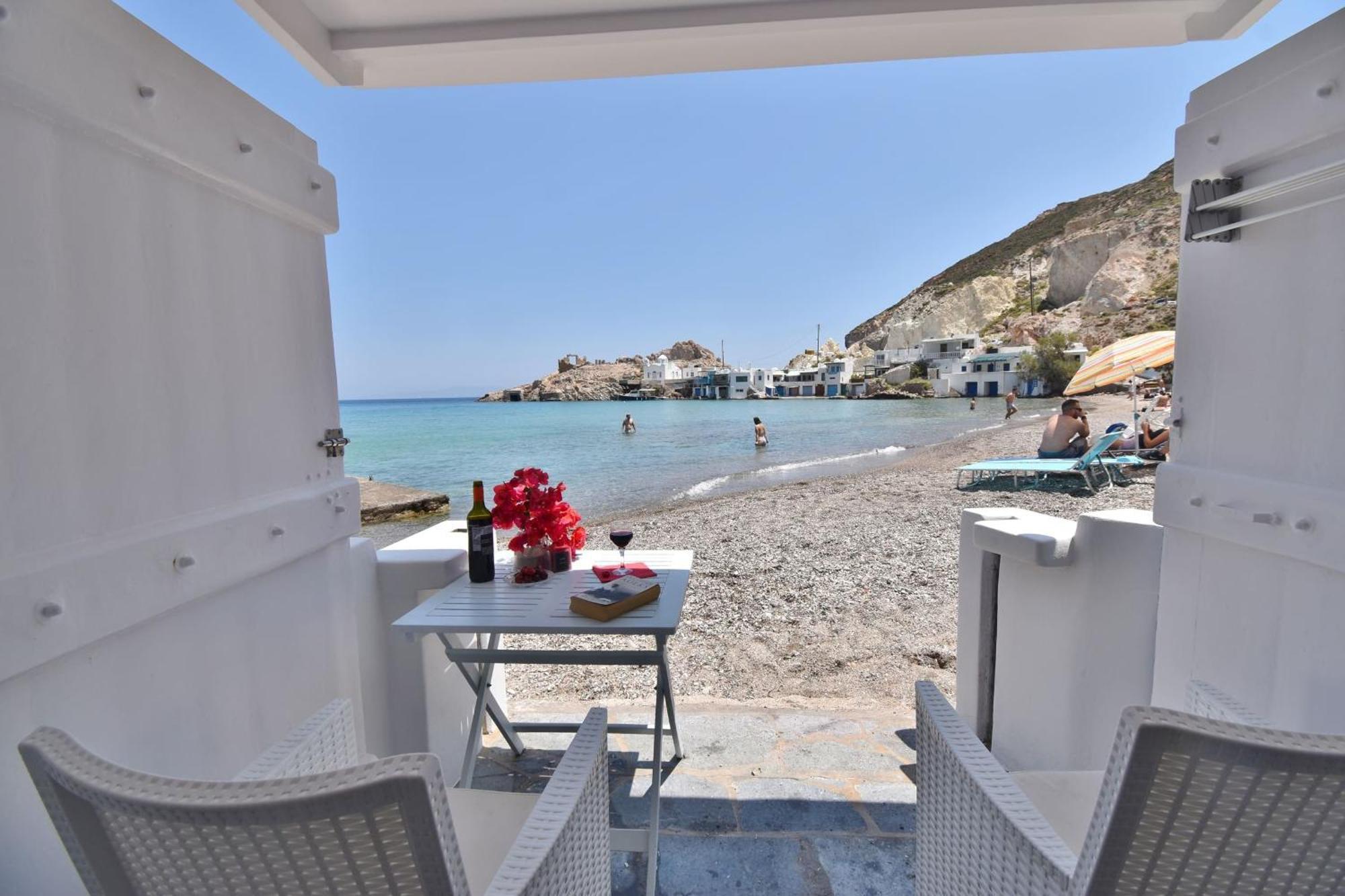 Blue Mare Apartments On The Beach Firopotamos Rum bild