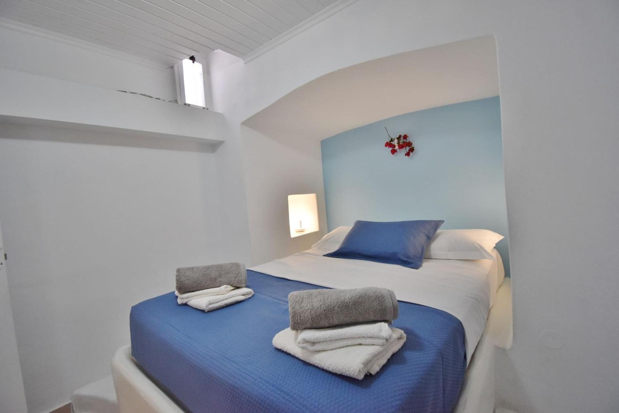 Blue Mare Apartments On The Beach Firopotamos Rum bild