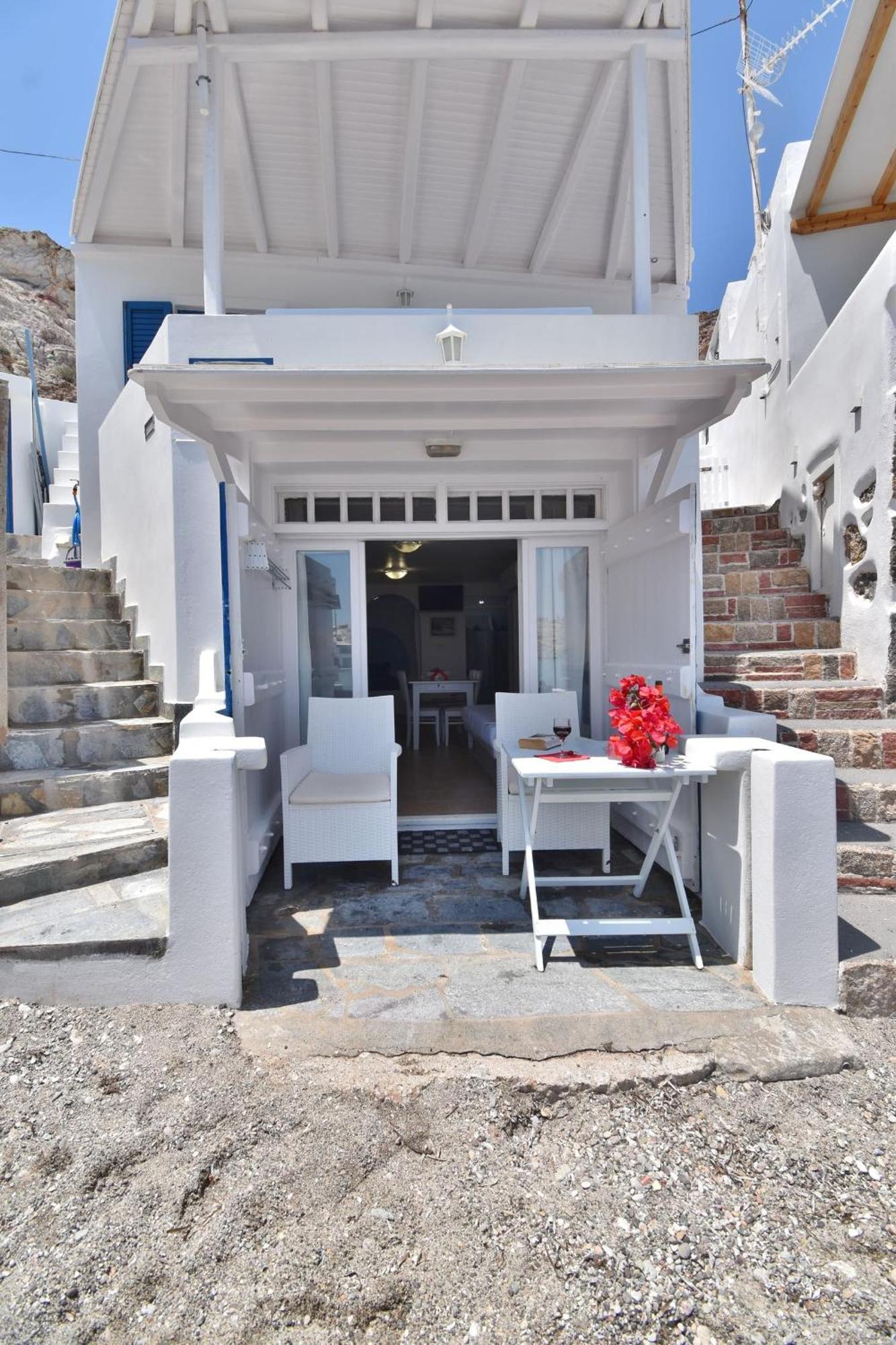 Blue Mare Apartments On The Beach Firopotamos Rum bild