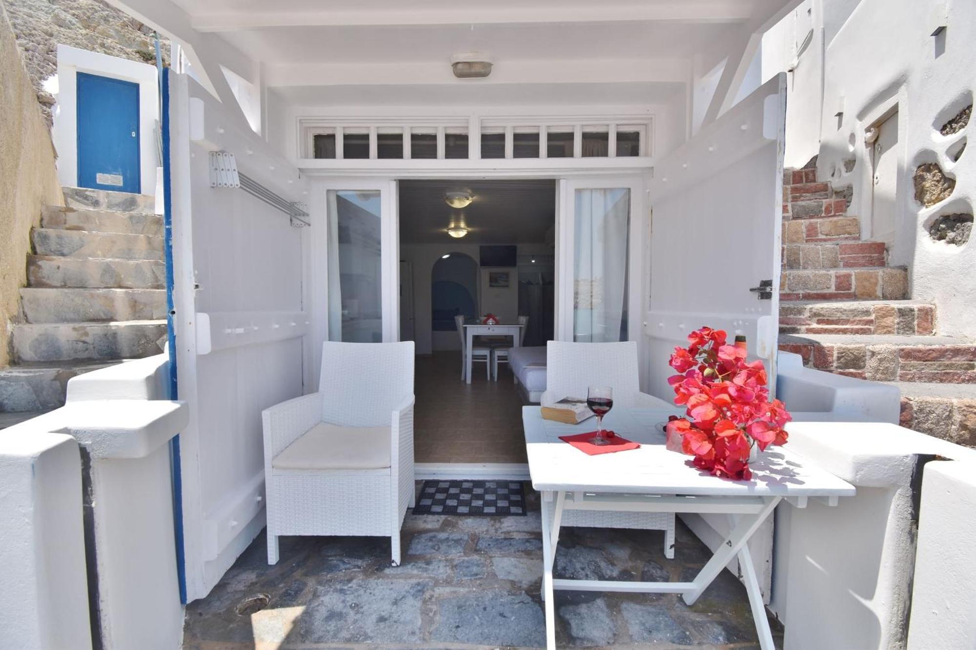 Blue Mare Apartments On The Beach Firopotamos Rum bild