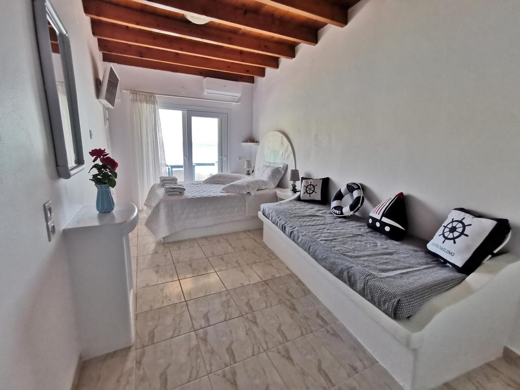 Blue Mare Apartments On The Beach Firopotamos Rum bild