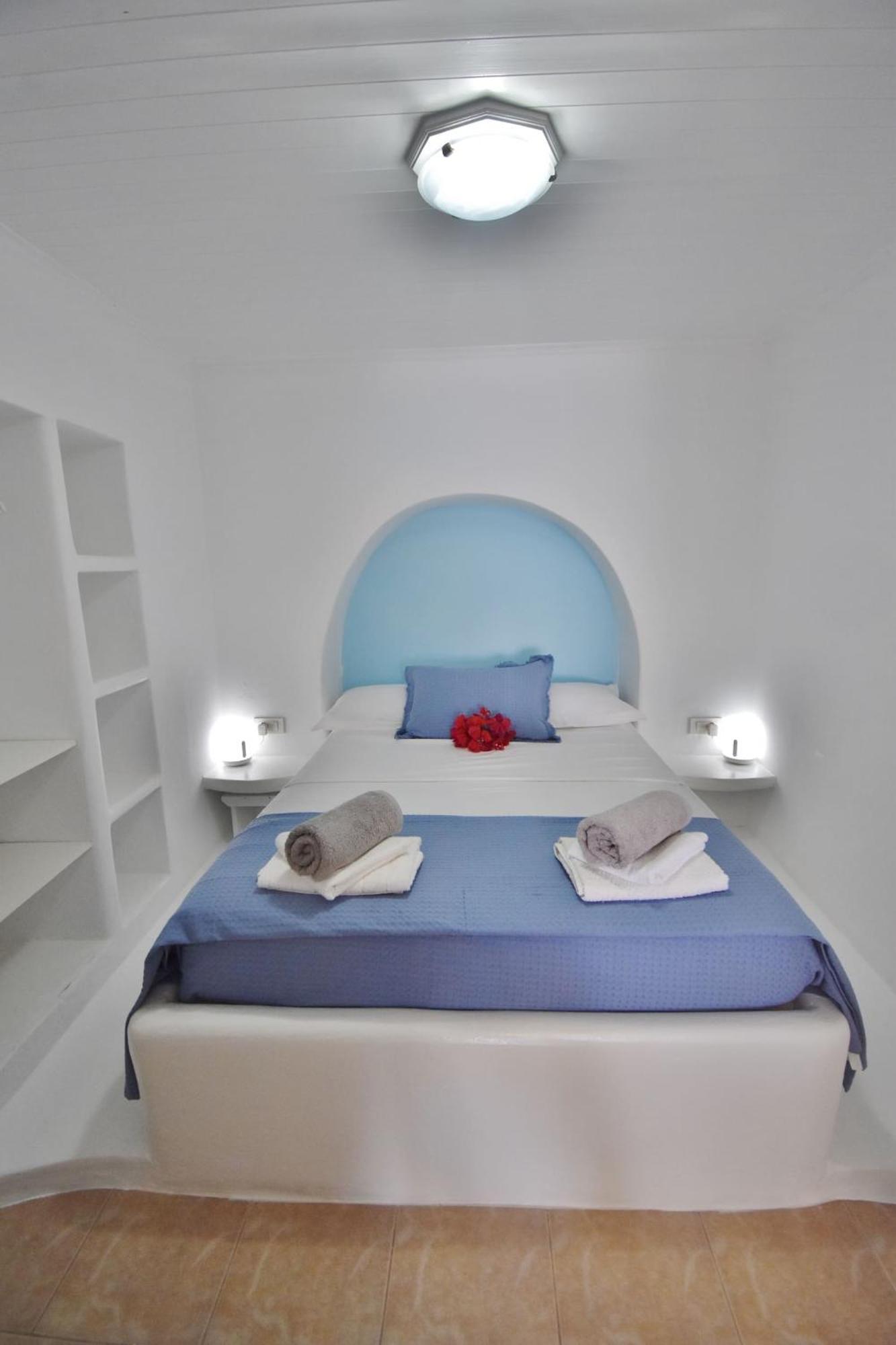 Blue Mare Apartments On The Beach Firopotamos Rum bild