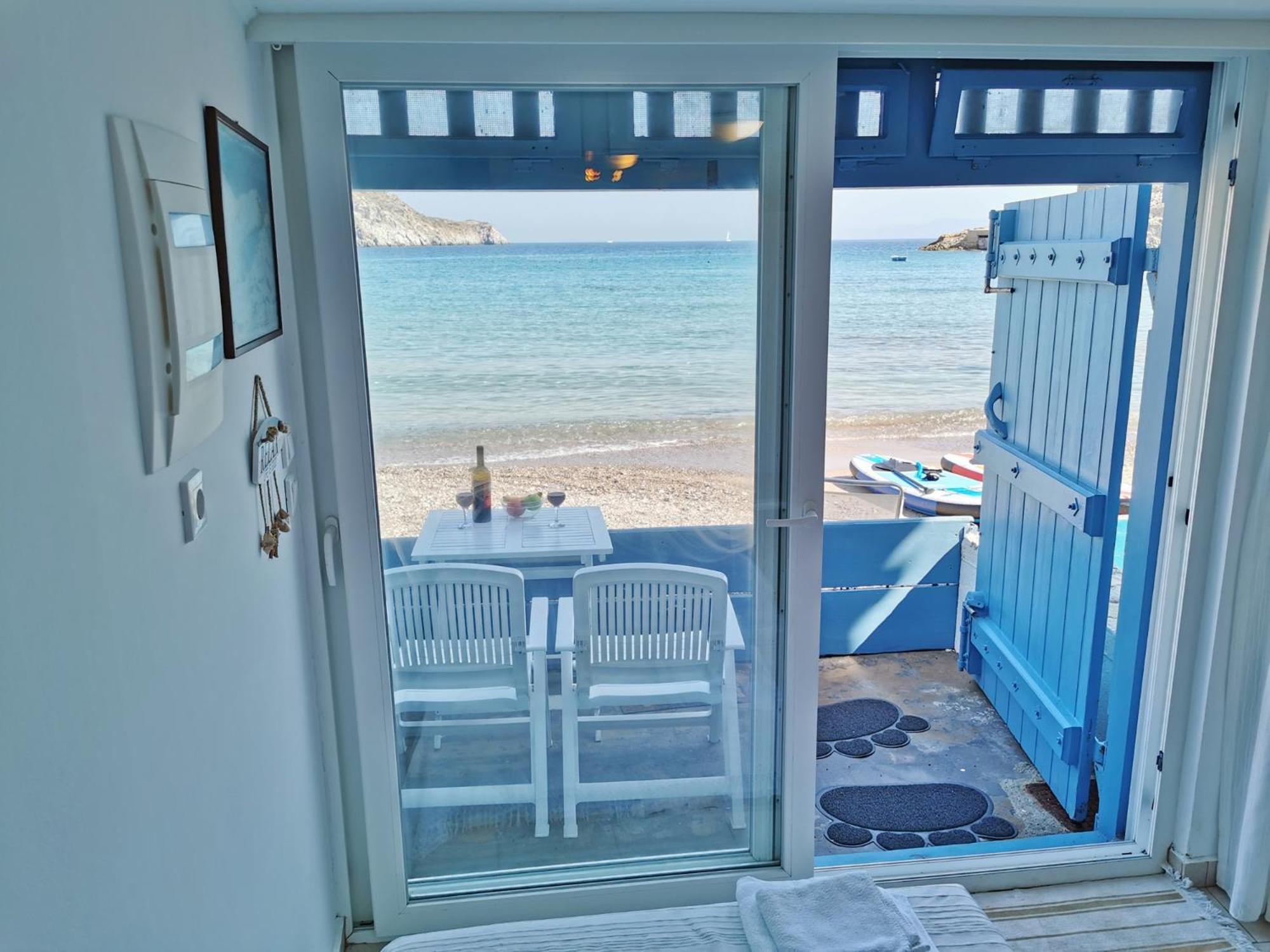 Blue Mare Apartments On The Beach Firopotamos Rum bild