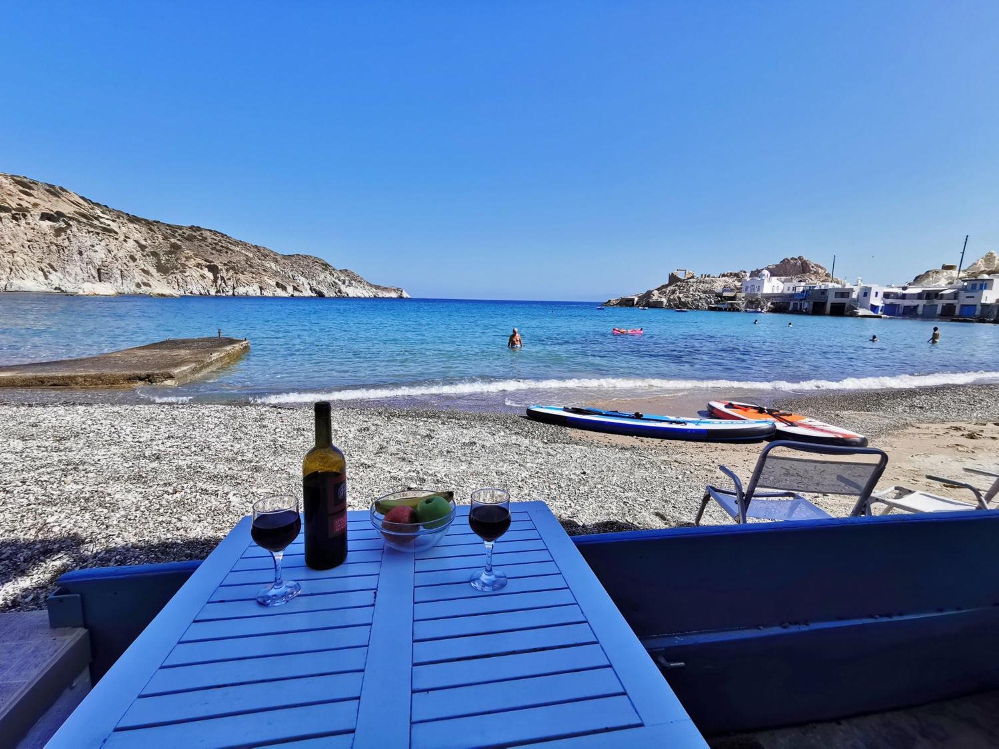 Blue Mare Apartments On The Beach Firopotamos Rum bild