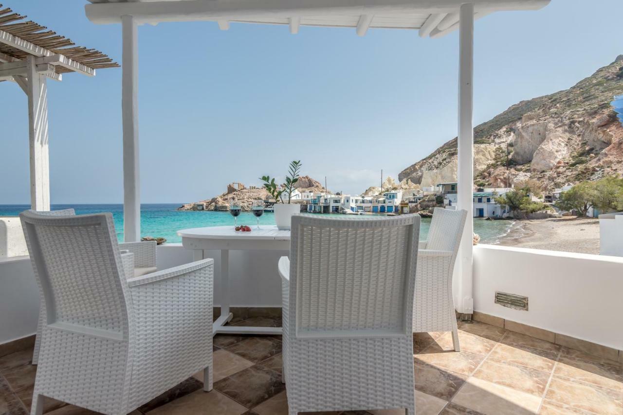 Blue Mare Apartments On The Beach Firopotamos Exteriör bild